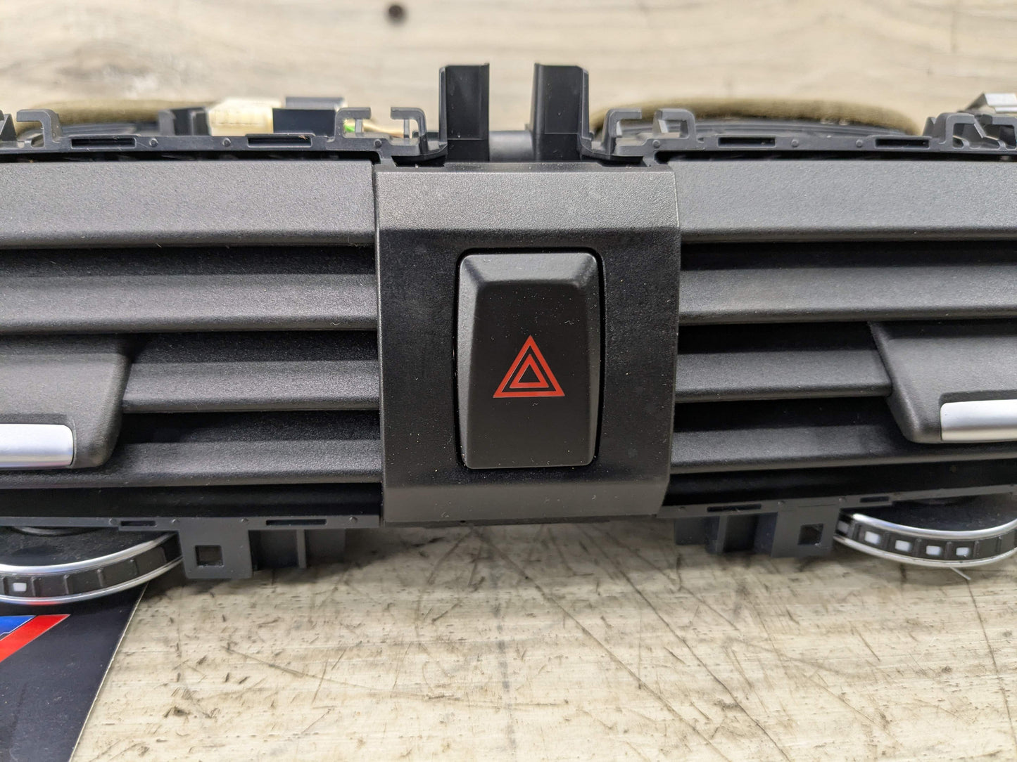 18-21 OEM BMW G01 G02 F97 F98 X3 X4 X3M X4M Dashboard AC Air Vent Center Grille