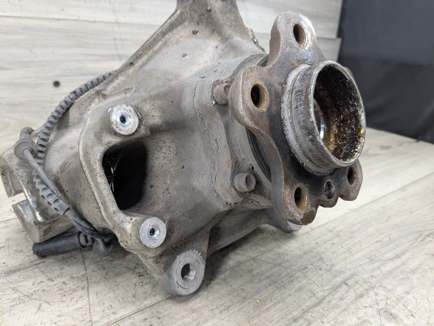 OEM BMW G01 G02 X3 X4 FRONT Right Passenger Knuckle Spindle Wheel Hub Bearing