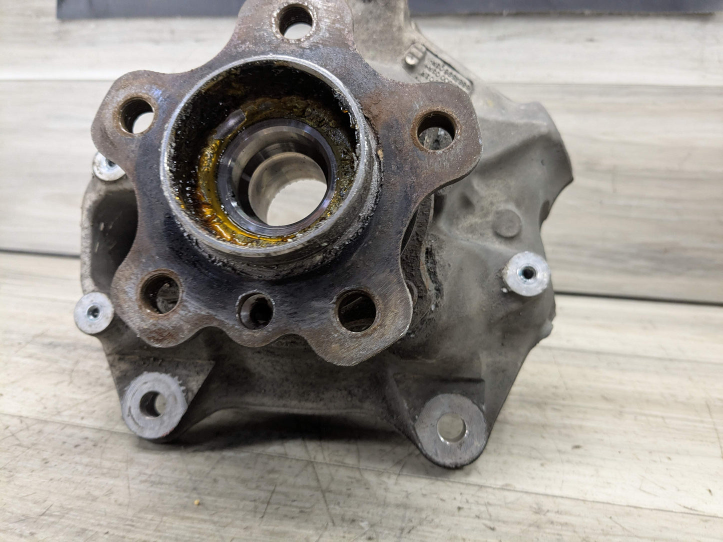 OEM BMW G01 G02 X3 X4 FRONT Right Passenger Knuckle Spindle Wheel Hub Bearing