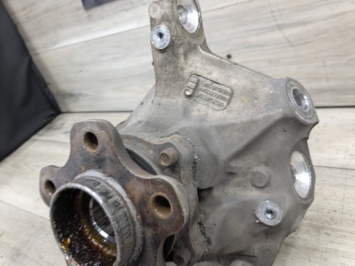 OEM BMW G01 G02 X3 X4 FRONT Right Passenger Knuckle Spindle Wheel Hub Bearing