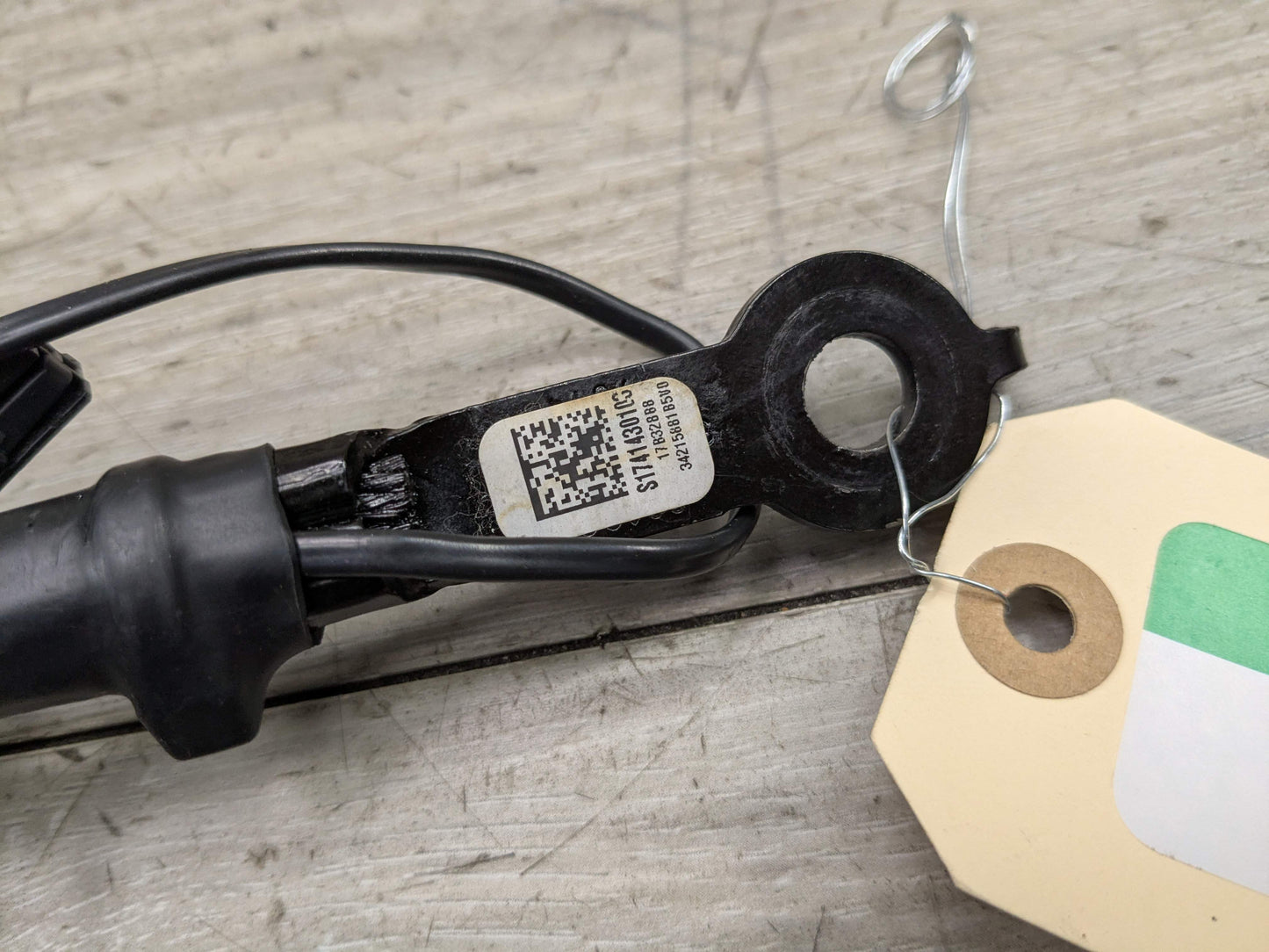 OEM BMW F93 F97 G01 G02 G16 G20 G80 M3 330 M340 Front Left Right Seatbelt Buckle