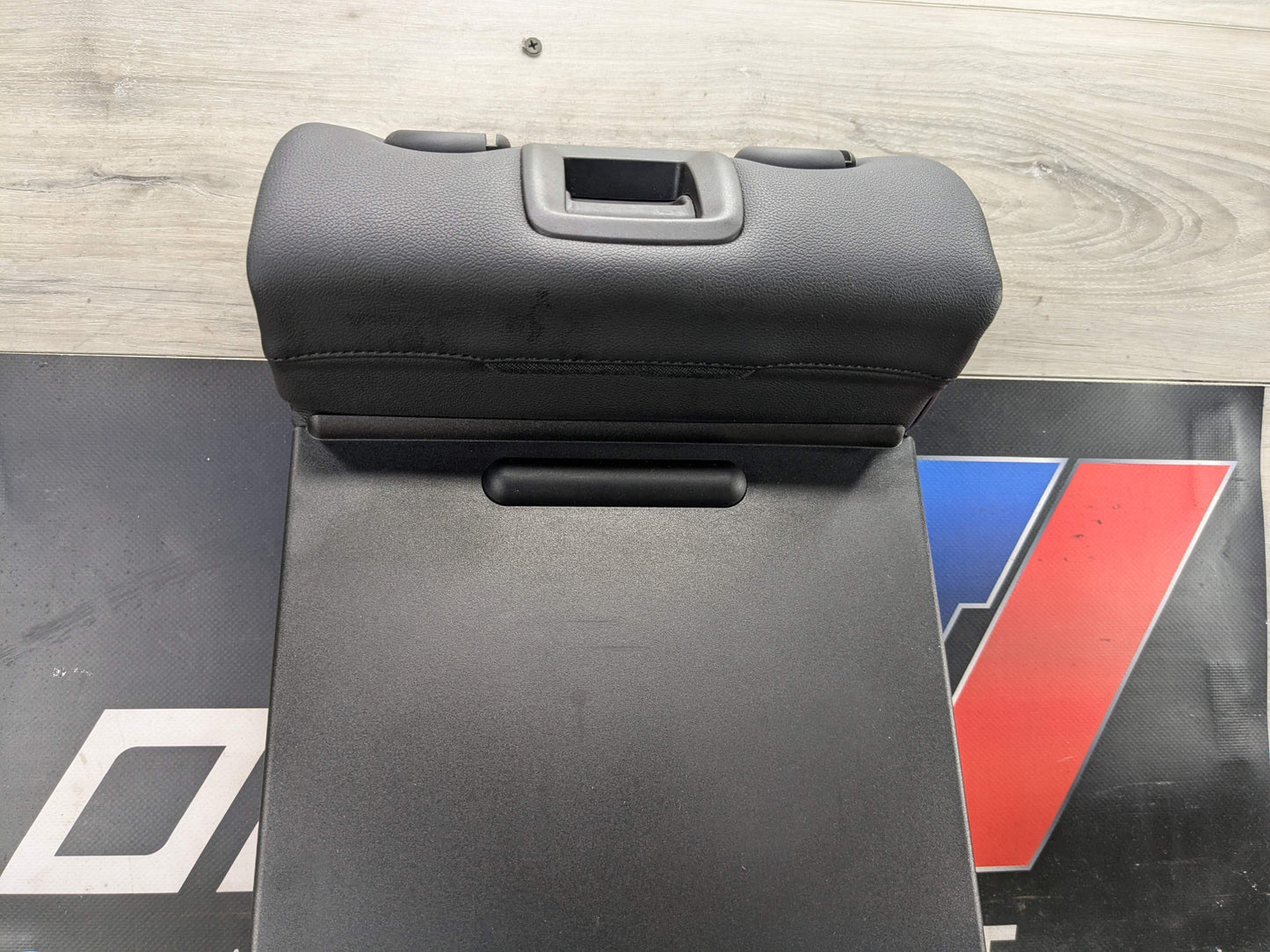 OEM BMW G01 G20 G20 330 M340 X3 X4 Rear Center Seat 2ND Row Arm Rest Cup Holder