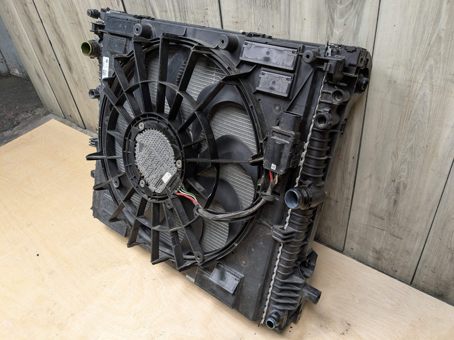 18-24 OEM BMW G01 G02 X3 X4 30i 30iX B46 Radiator Condenser Fan Shroud SET 600W