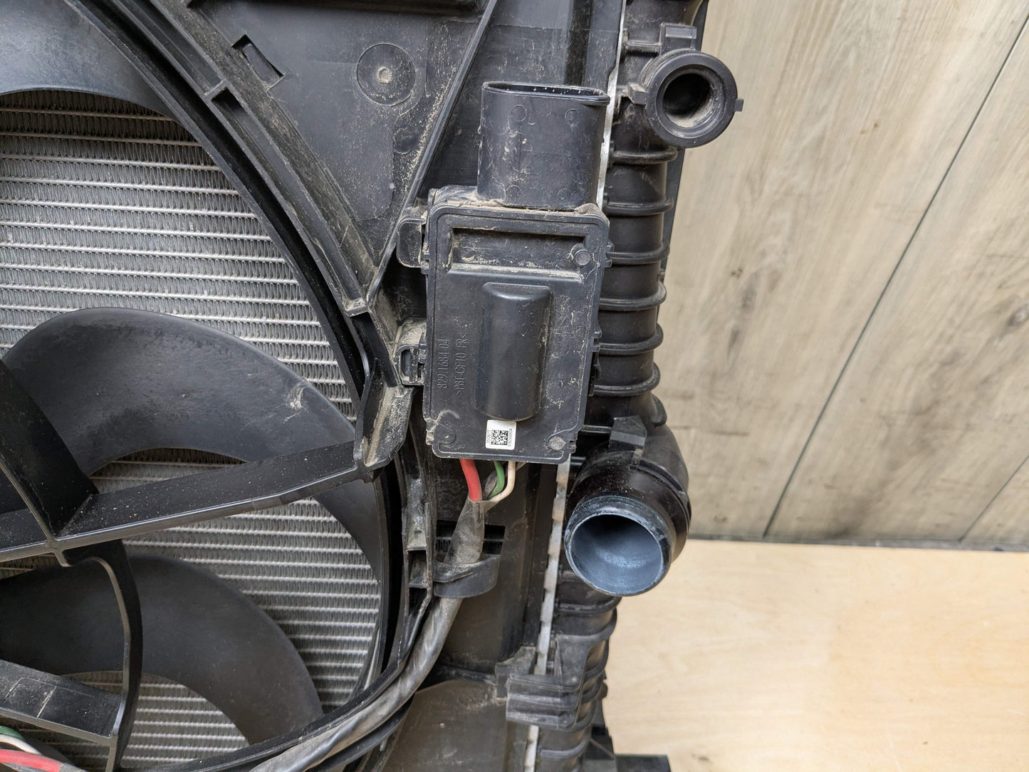 18-24 OEM BMW G01 G02 X3 X4 30i 30iX B46 Radiator Condenser Fan Shroud SET 600W