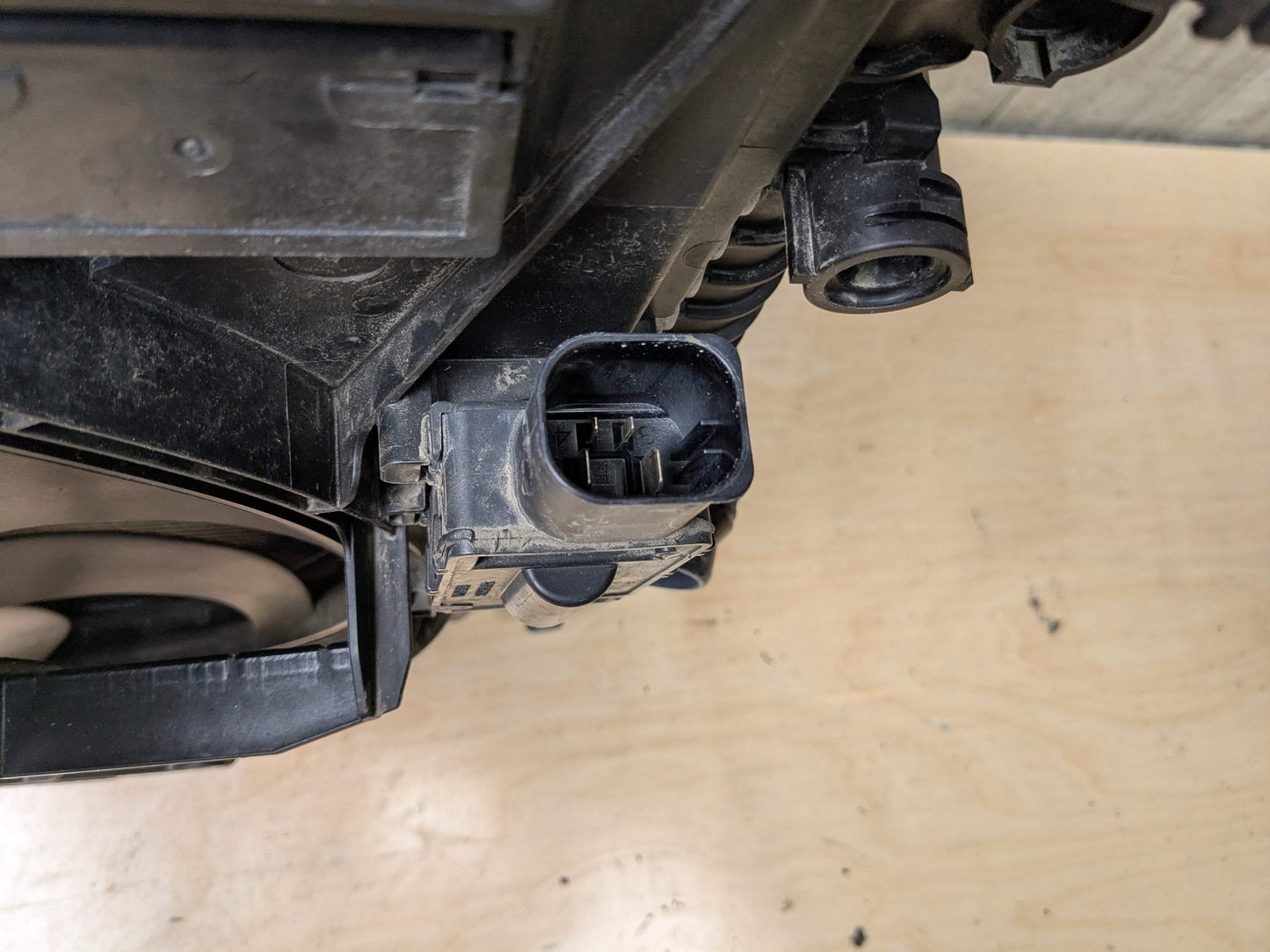 18-24 OEM BMW G01 G02 X3 X4 30i 30iX B46 Radiator Condenser Fan Shroud SET 600W