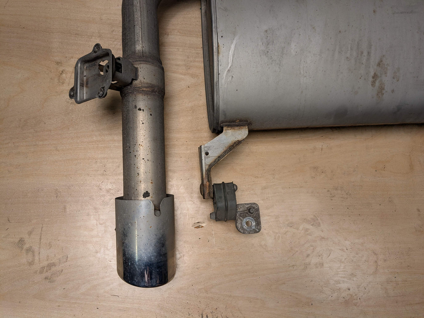 18-21 OEM BMW G01 X3 30i 30iX Engine B46 Rear Muffler Exhaust System w/ Tips