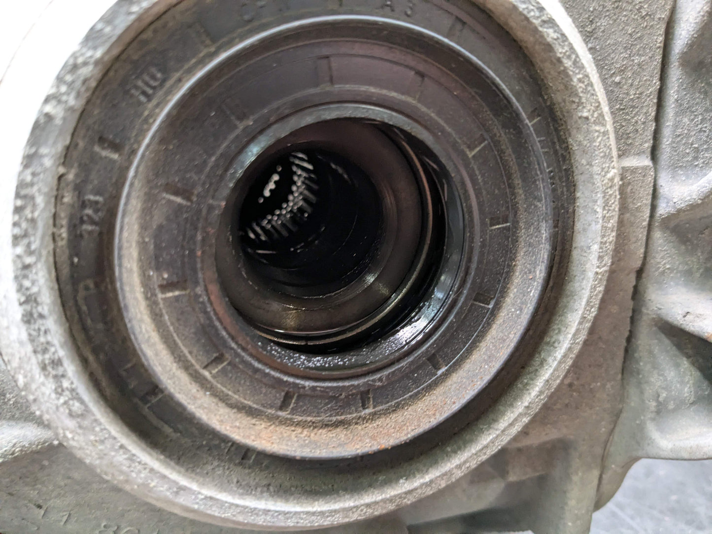 18-24 OEM BMW G01 G02 X3 X4 B46 B58 Rear Differential Axle Gearbox Carrier 3.38