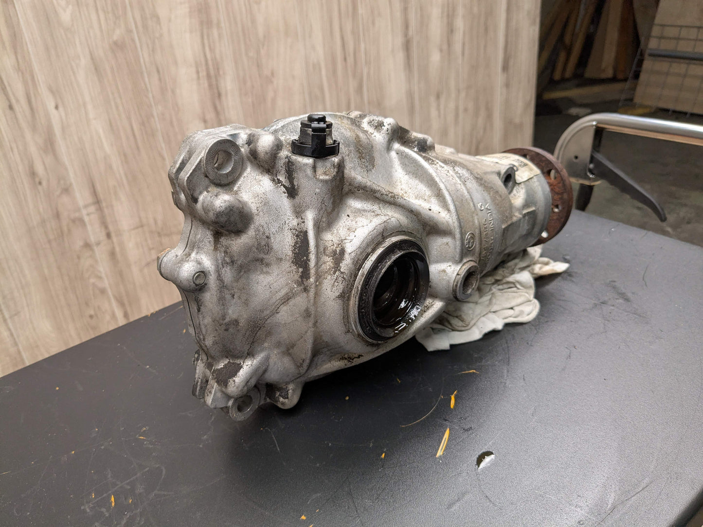 OEM BMW F22 F30 F36 G20 G30 B46 B58 Front Differential Axle Gearbox Carrier 2.81