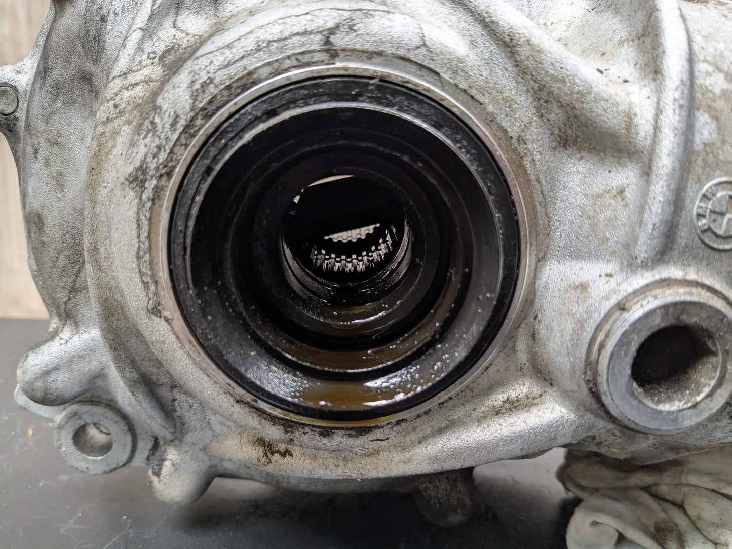 OEM BMW F22 F30 F36 G20 G30 B46 B58 Front Differential Axle Gearbox Carrier 2.81