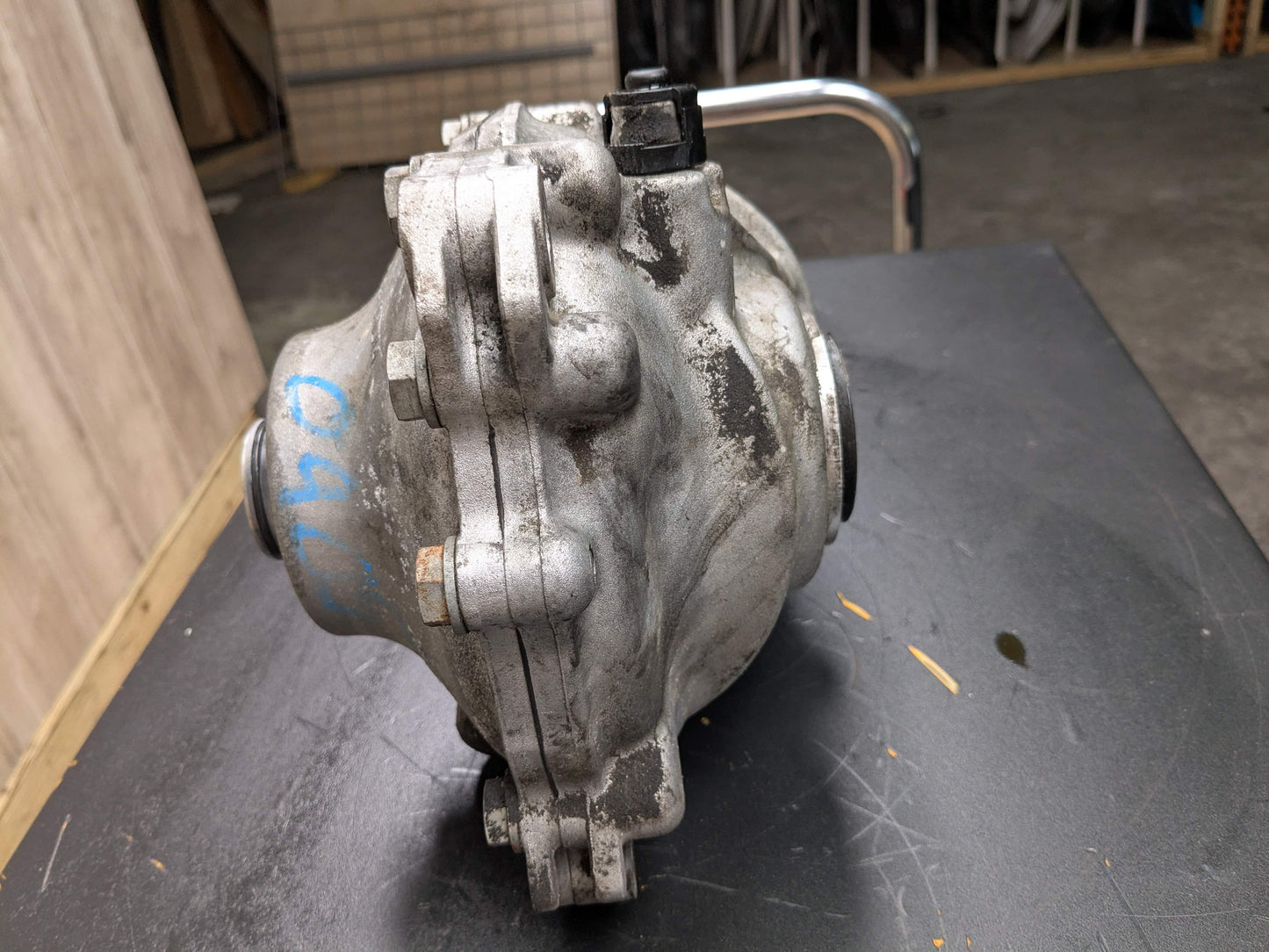 OEM BMW F22 F30 F36 G20 G30 B46 B58 Front Differential Axle Gearbox Carrier 2.81