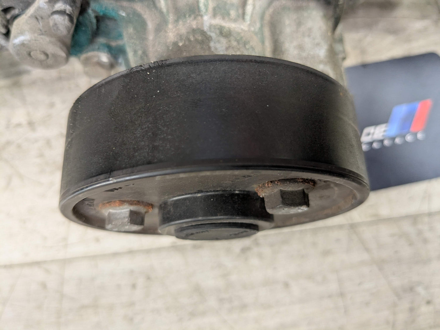 OEM BMW F22 F23 F30 G01 G02 230 330 X3 Engine B46 B48 Coolant Pump With Support