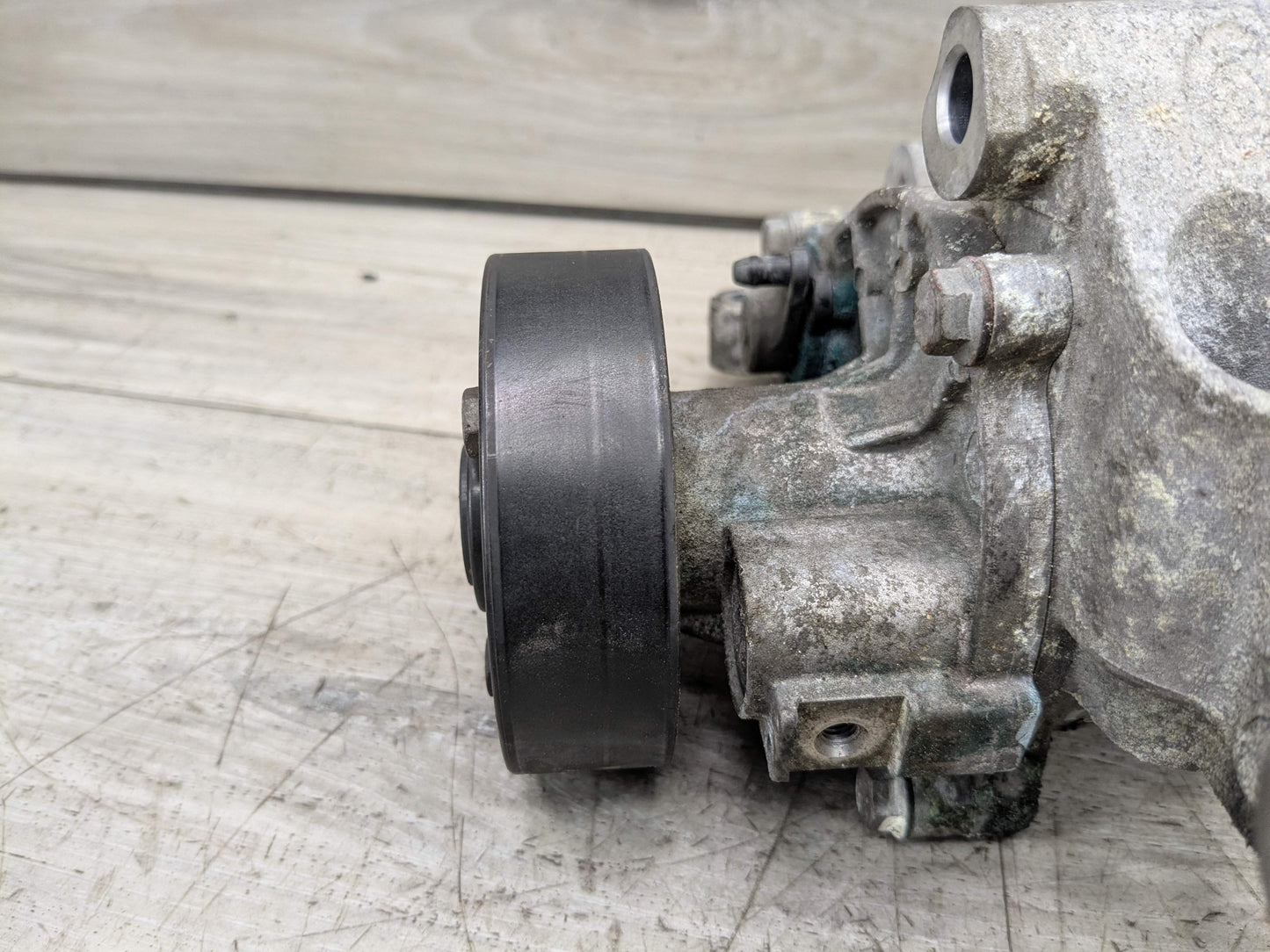 OEM BMW F22 F23 F30 G01 G02 230 330 X3 Engine B46 B48 Coolant Pump With Support