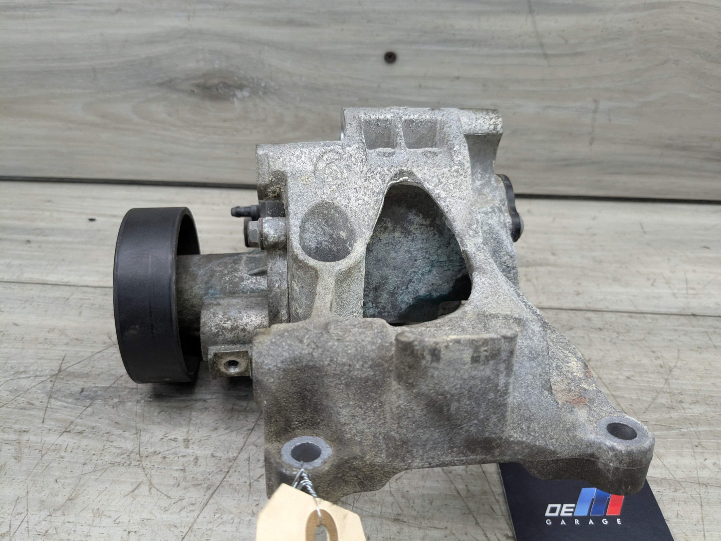 OEM BMW F22 F23 F30 G01 G02 230 330 X3 Engine B46 B48 Coolant Pump With Support