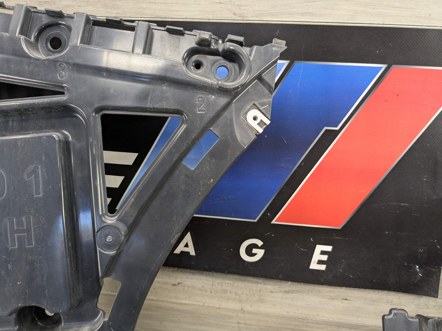 18-21 BMW G01 F97 X3 Rear Bumper Right Passenger Side Brackets Mounts Supports