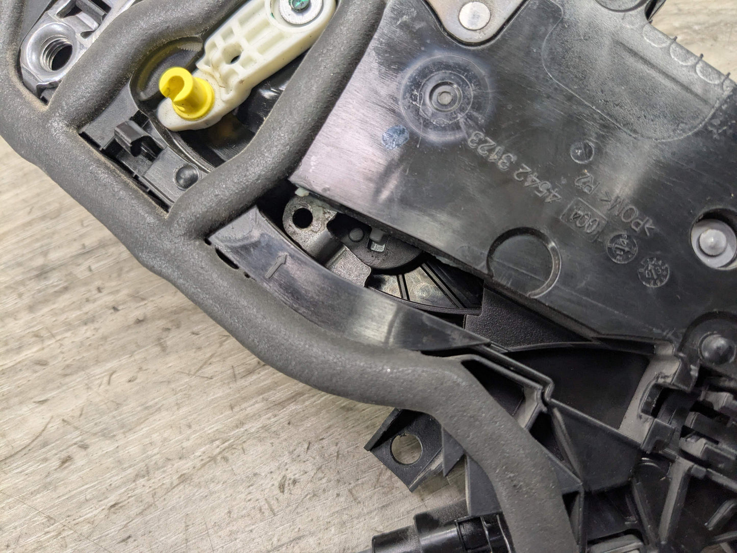 OEM BMW F44 G20 G22 G23 G80 G82 FRONT RIGHT PASSENGER Door Lock Latch Actuator