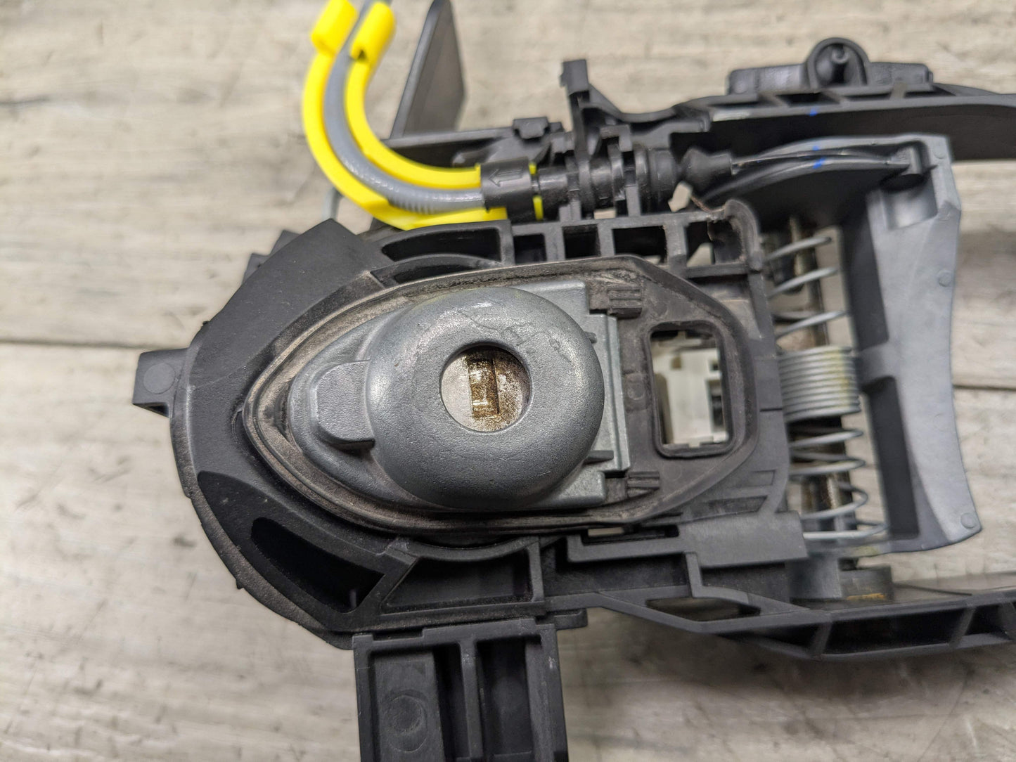 19-25 OEM BMW G20 G80 330 M340 M3 Front Left Driver Door Handle Bracket Support