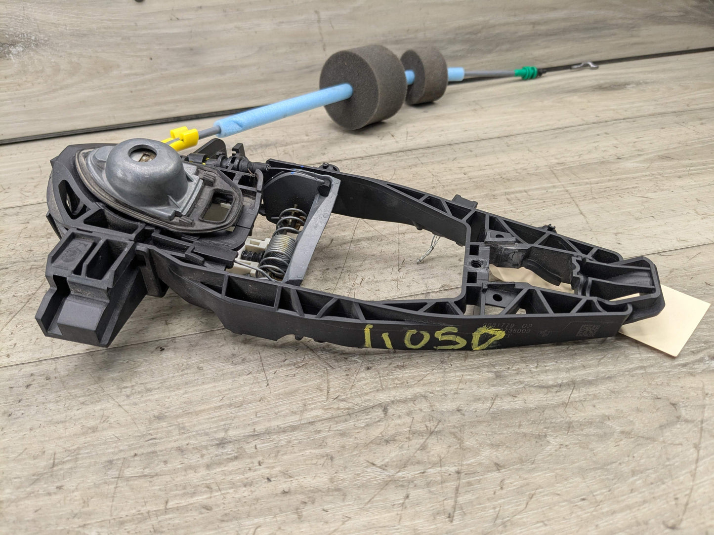 19-25 OEM BMW G20 G80 330 M340 M3 Front Left Driver Door Handle Bracket Support