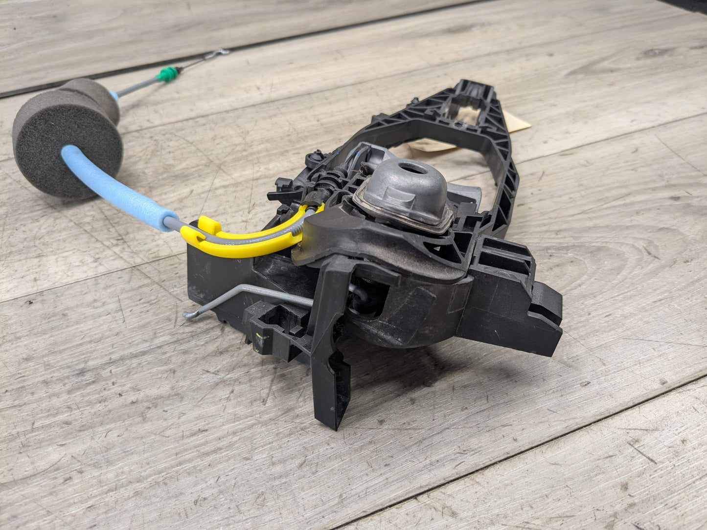 19-25 OEM BMW G20 G80 330 M340 M3 Front Left Driver Door Handle Bracket Support