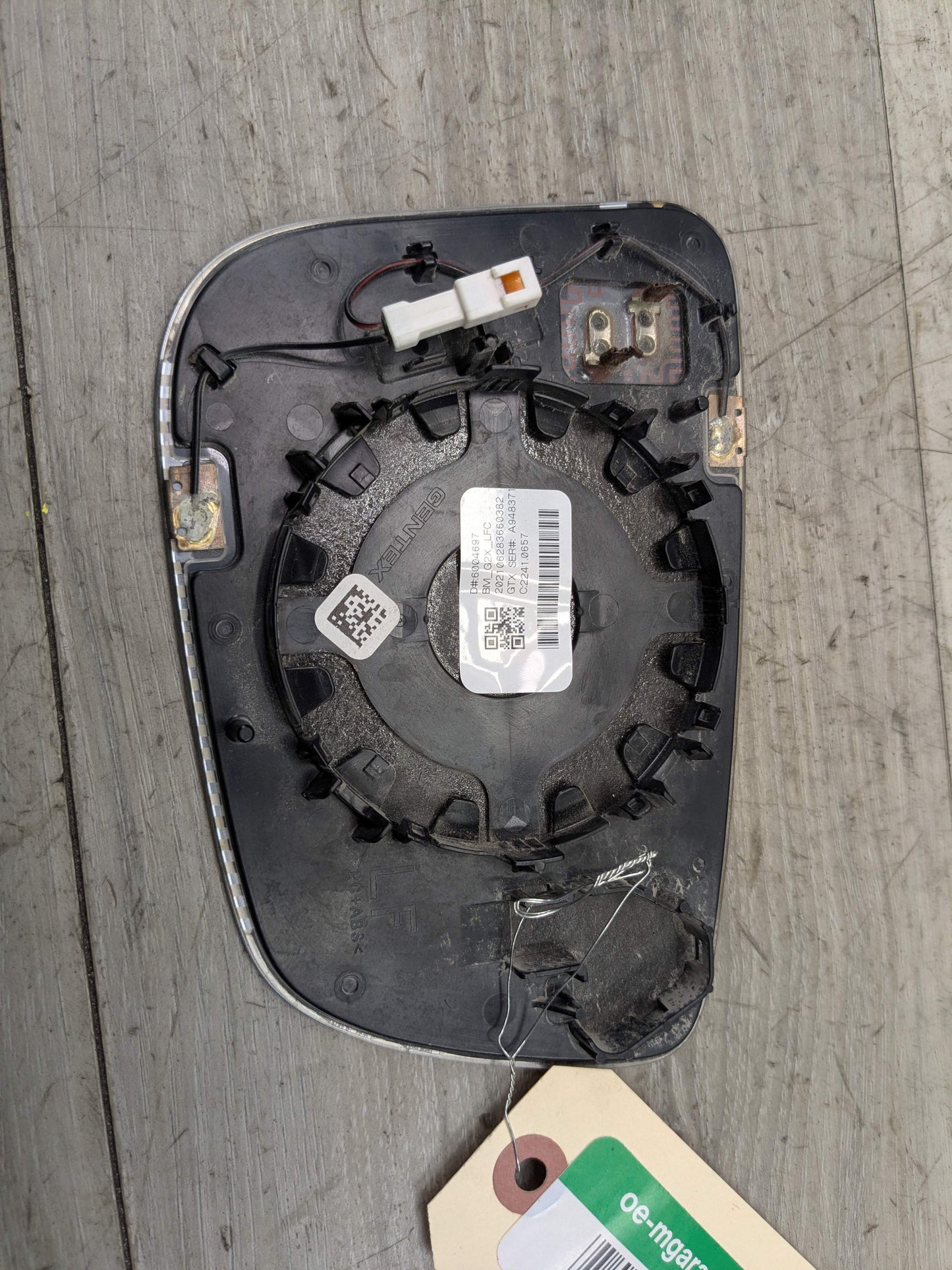 OEM BMW G20 G22 G23 G26 G42 G80 Left Driver Side Mirror Glass Blind Spot Heated