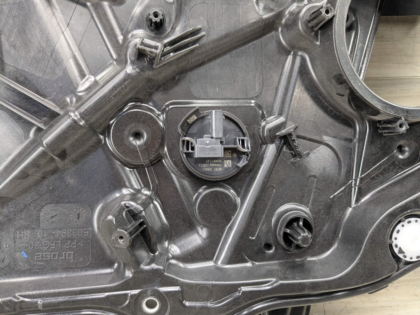 OEM BMW G20 G80 330 M340 M3 FRONT Right Passenger Door Window Regulator Motor