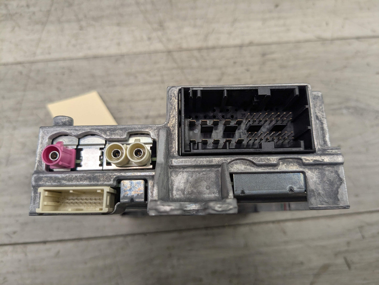 OEM BMW F97 G01 G05 G20 G30 Radio Audio Amplifier Control Module SDARS