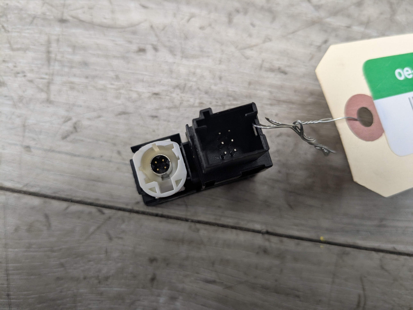 OEM BMW F22 F23 F30 F32 F33 F80 F82 F83 F87 M2 M3 M4 Aux Audio Input USB Black