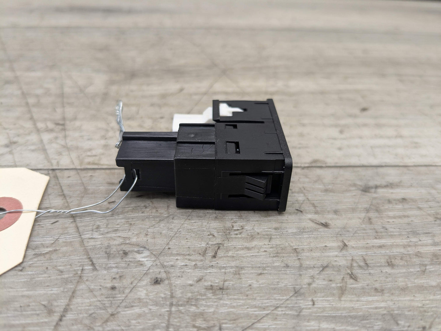 OEM BMW F22 F23 F30 F32 F33 F80 F82 F83 F87 M2 M3 M4 Aux Audio Input USB Black