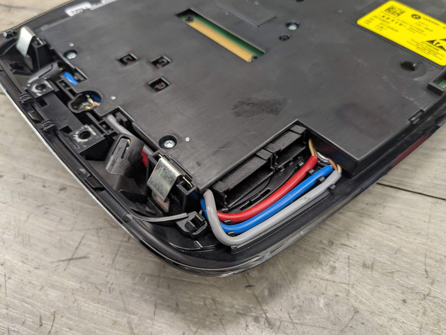 19-24 OEM BMW G01 G20 330 M340 X3 Front Roof Console Dome Light SOS Switch