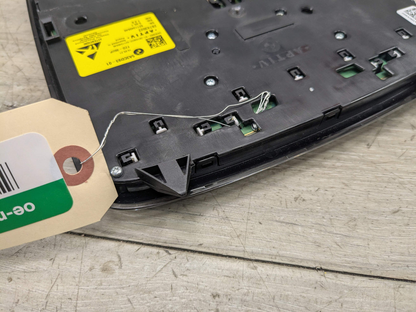 19-24 OEM BMW G01 G20 330 M340 X3 Front Roof Console Dome Light SOS Switch