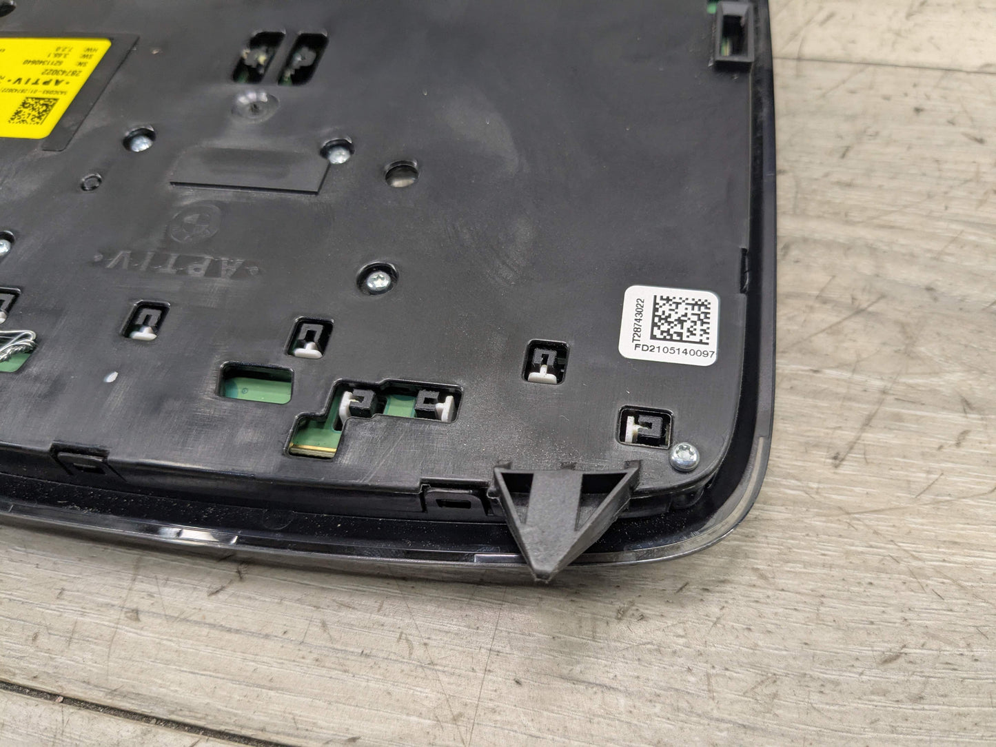 19-24 OEM BMW G01 G20 330 M340 X3 Front Roof Console Dome Light SOS Switch