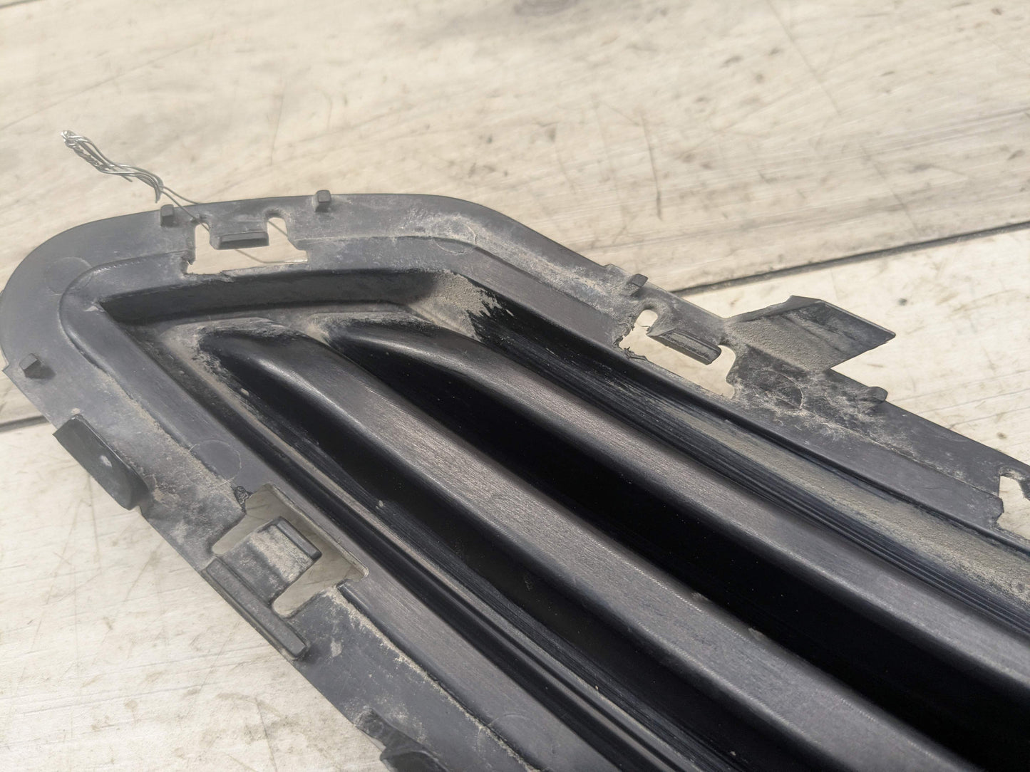 19-22 OEM BMW G20 330 BASIS Front Left Driver Side Bumper Grill Grille Trim