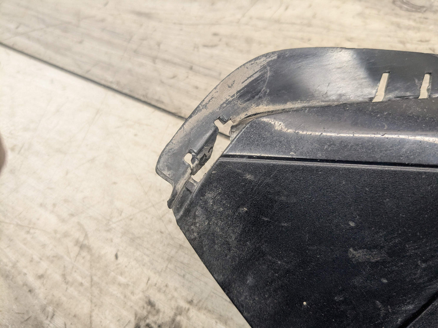 19-22 OEM BMW G20 330 BASIS Front Left Driver Side Bumper Grill Grille Trim