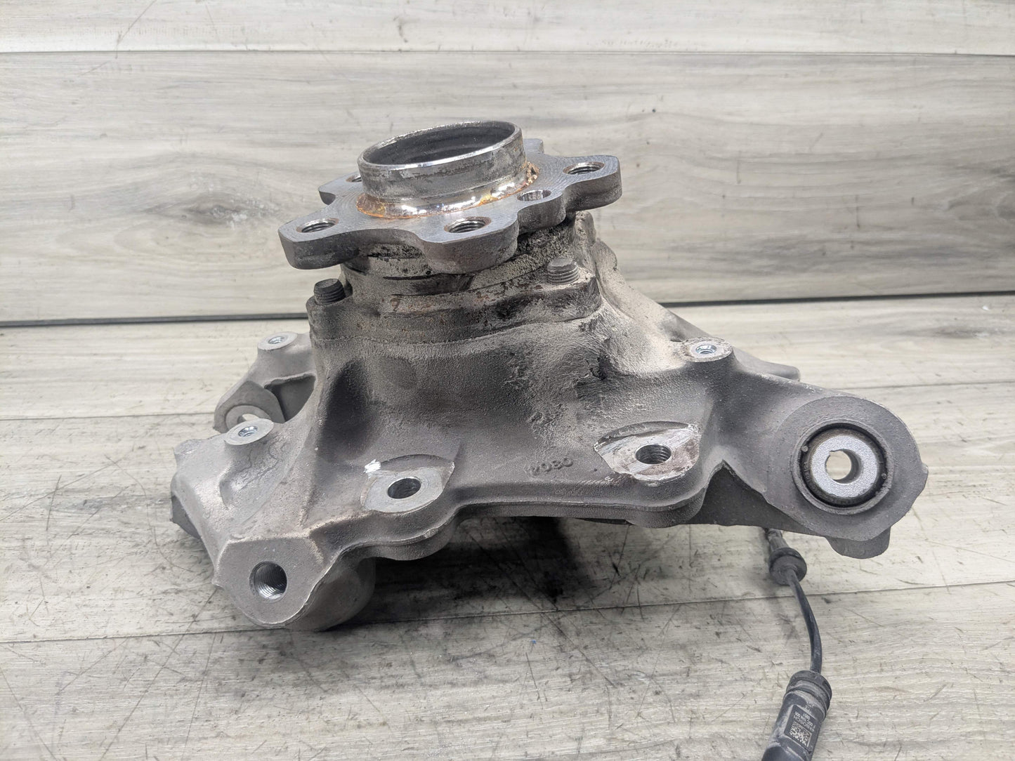 19-25 OEM BMW G20 330 M340 REAR Left Driver Side Knuckle Hub Spindle Bearing