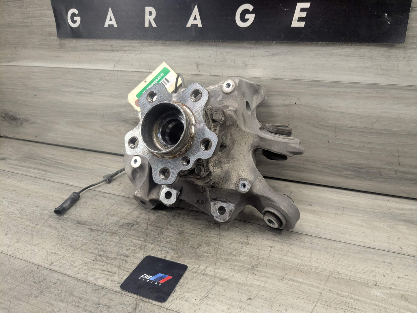 19-25 OEM BMW G20 330 M340 REAR Left Driver Side Knuckle Hub Spindle Bearing