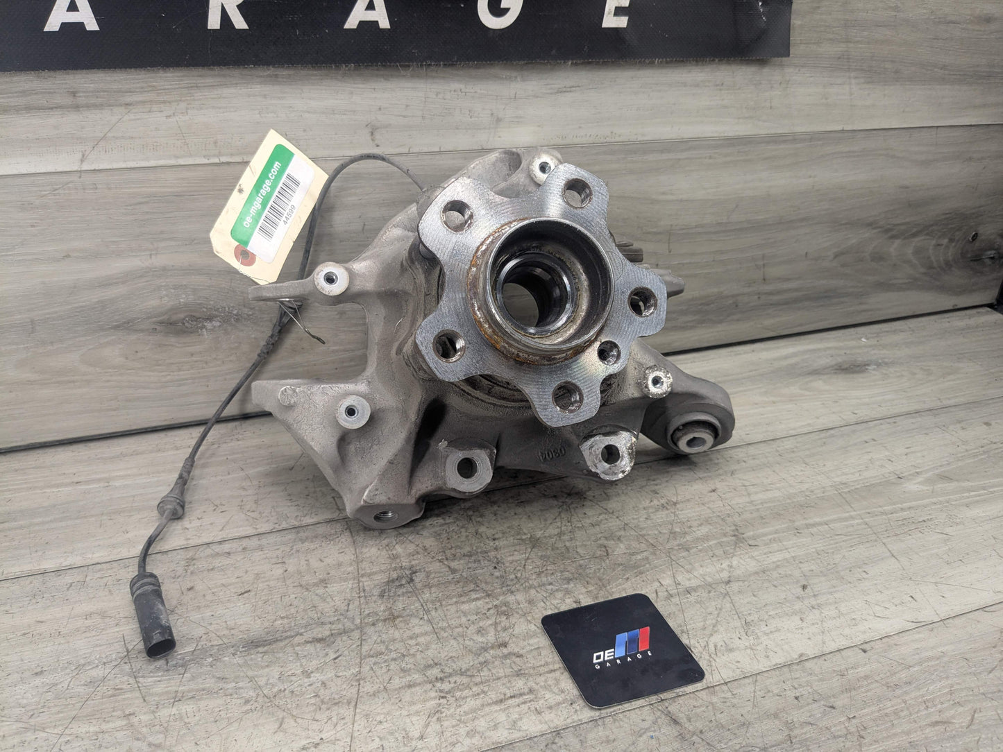 19-25 OEM BMW G20 330 M340 REAR Left Driver Side Knuckle Hub Spindle Bearing