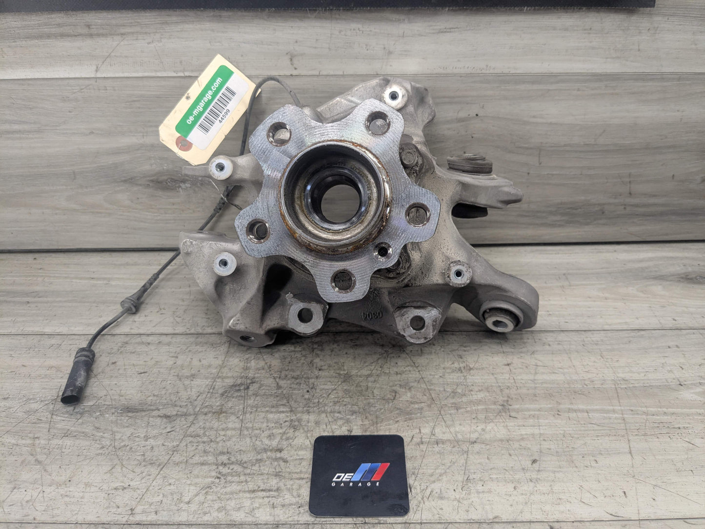 19-25 OEM BMW G20 330 M340 REAR Left Driver Side Knuckle Hub Spindle Bearing