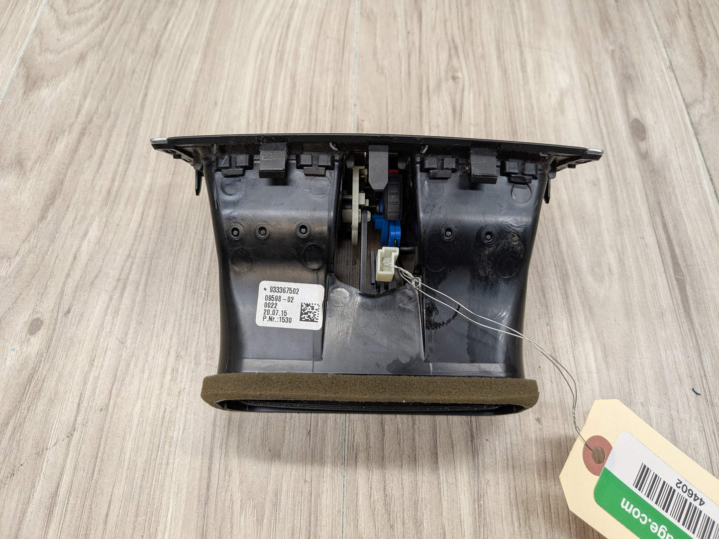 OEM BMW F30 F32 F33 F36 F80 F82 F83 M3 M4 328 335 435 Rear AC Air Vent Grille