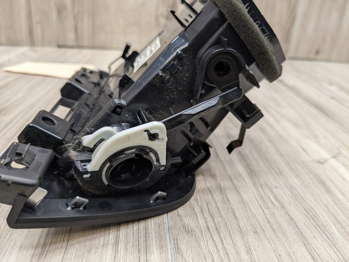 OEM BMW F30 F32 F33 F36 F80 F82 F83 M3 M4 Right Passenger AC Air Vent Grille