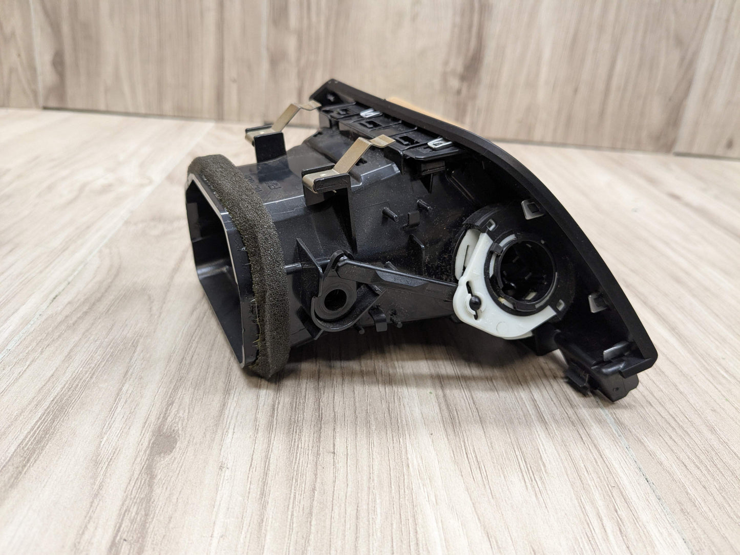 OEM BMW F30 F32 F33 F36 F80 F82 F83 M3 M4 Right Passenger AC Air Vent Grille