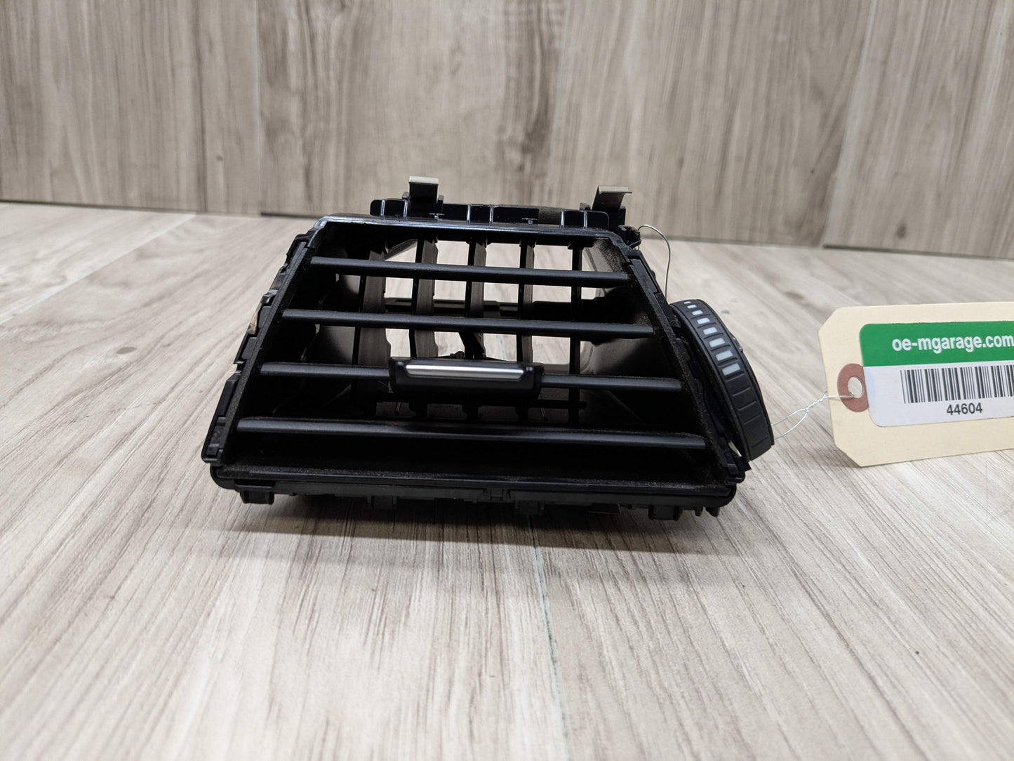 OEM BMW F30 F32 F33 F36 F80 F82 F83 M3 M4 Left Driver Dash AC Air Vent Grille