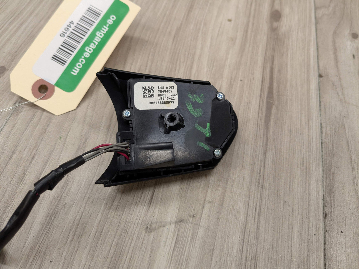 OEM BMW F10 F22 F23 F30 F32 F33 F36 M SPORT Steering Wheel Multifunction Button