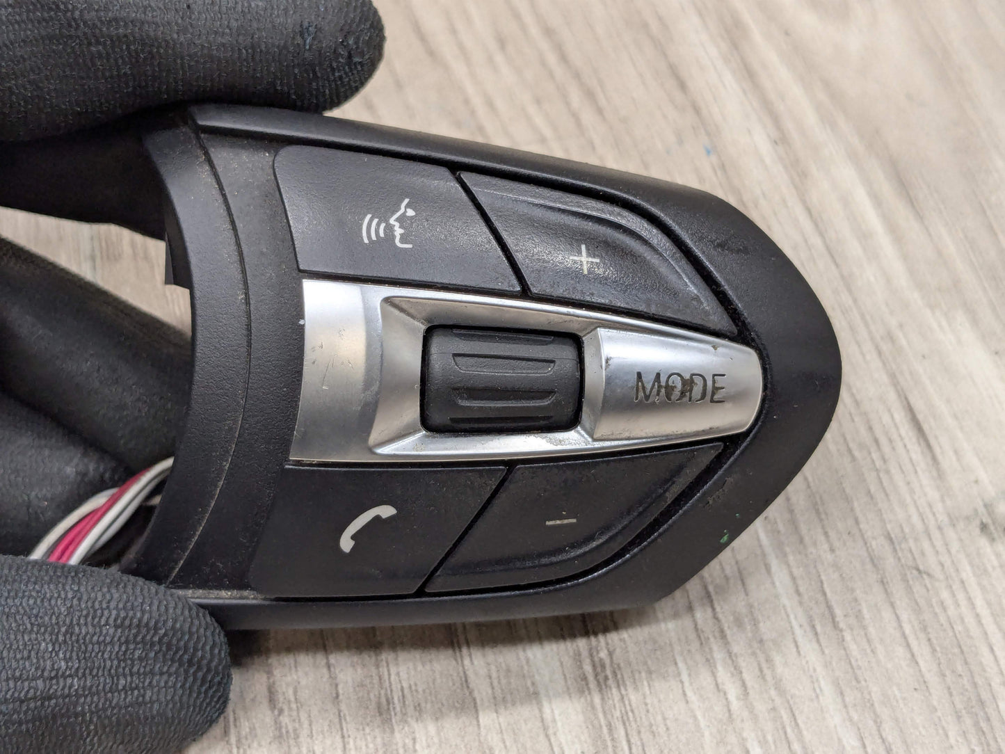 OEM BMW F10 F22 F23 F30 F32 F33 F36 M SPORT Steering Wheel Multifunction Button