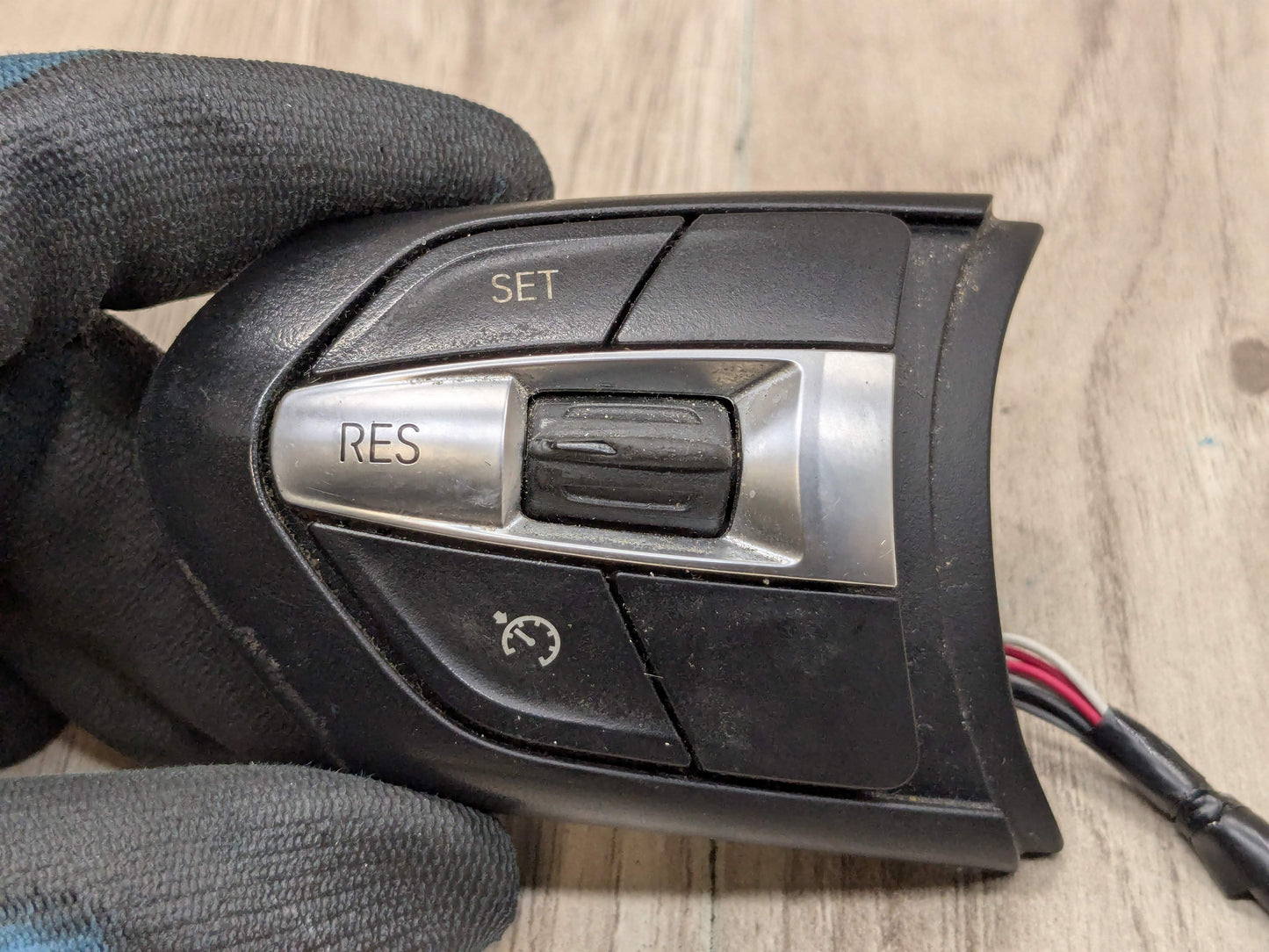 OEM BMW F10 F22 F23 F30 F32 F33 F36 M SPORT Steering Wheel Multifunction Button