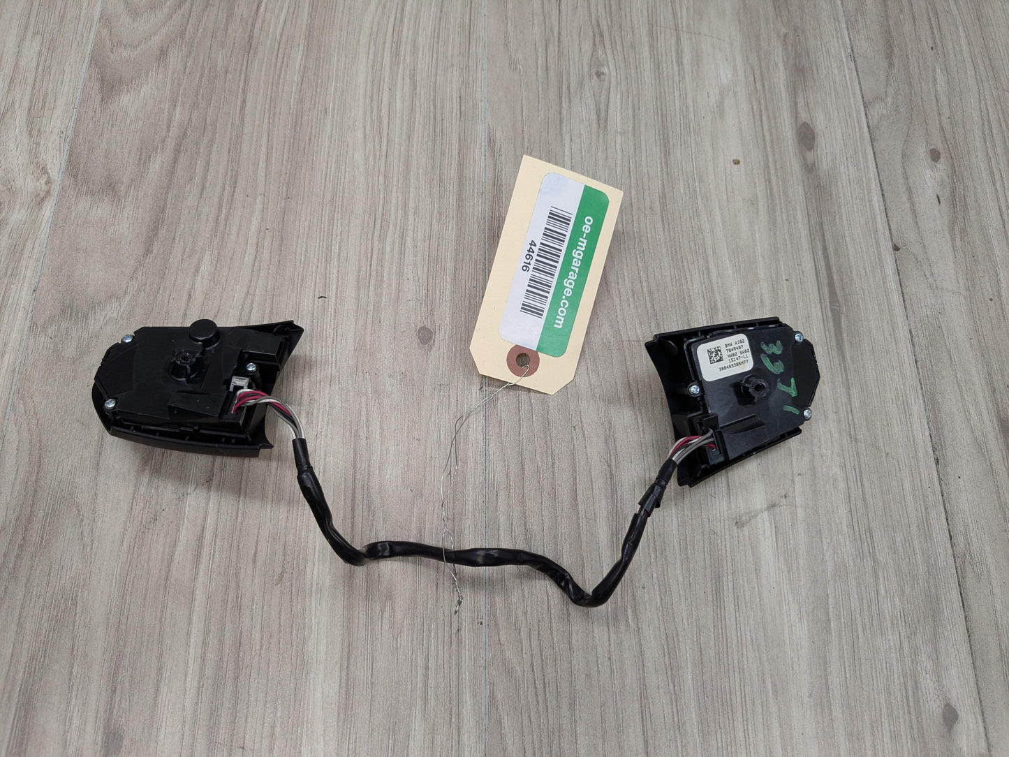 OEM BMW F10 F22 F23 F30 F32 F33 F36 M SPORT Steering Wheel Multifunction Button