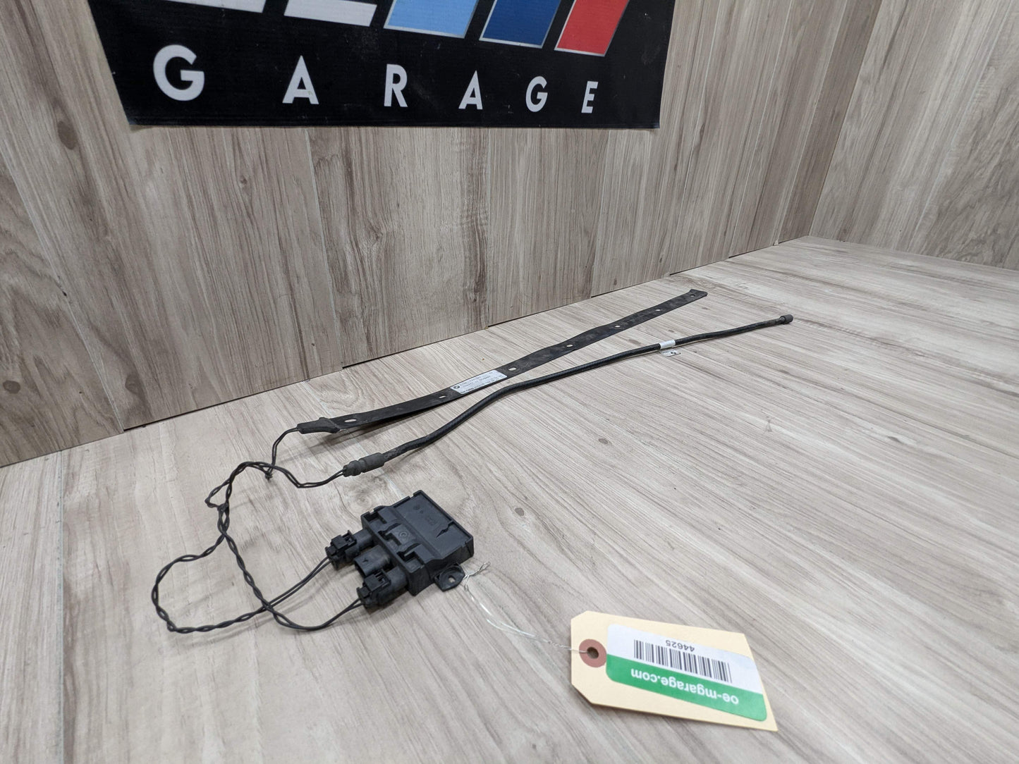 OEM BMW F30 G30 G12 F90 M5 F48 G01 X3 Control Unit Smart Opener Module w/ Sensor