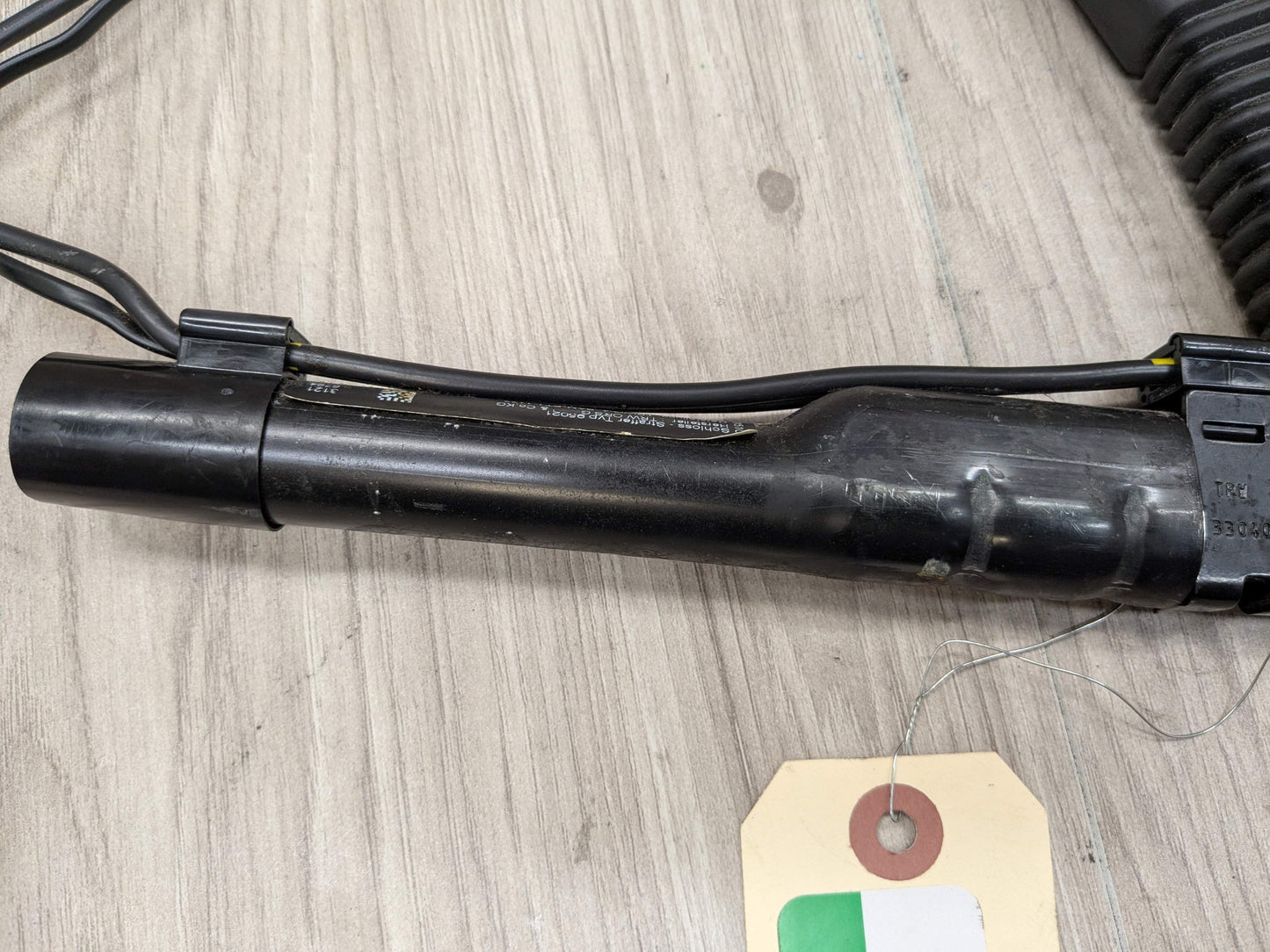 OEM BMW F30 F32 F36 F80 F82 F87 Front Right Passenger Seat Belt Buckle Tensioner