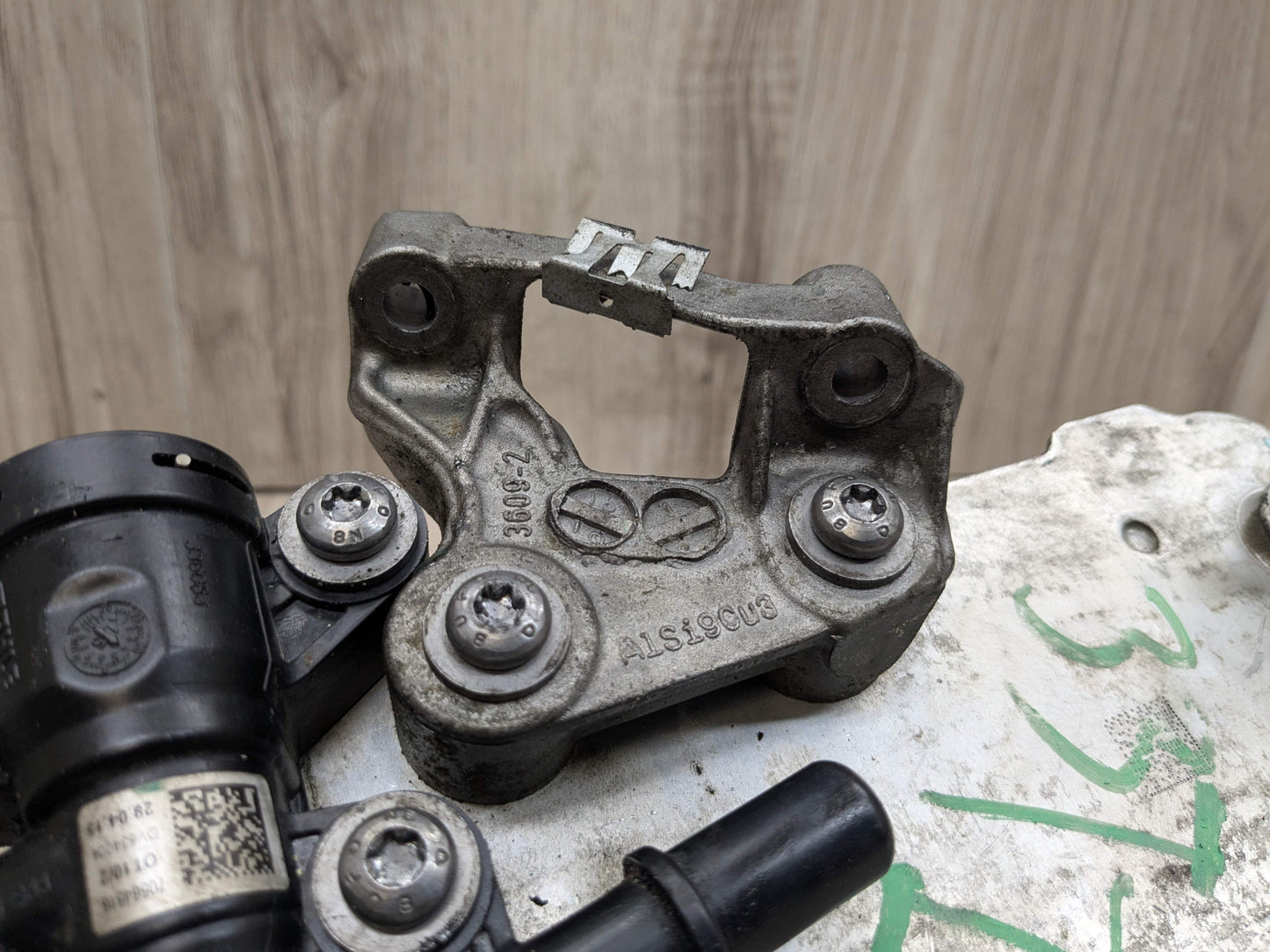 OEM F23 F30 F32 F33 F36 M240 340 440 Transmission Oil Cooler Heat Exchanger B58