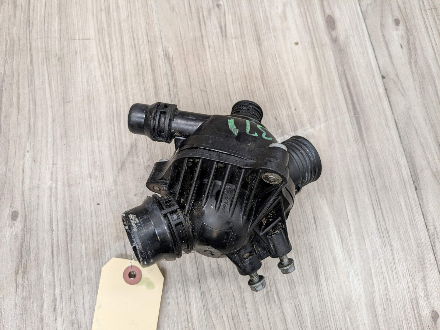 OEM BMW E82 E88 E90 E92 E93 135 335 Engine N54 Water Coolant Thermostat Housing