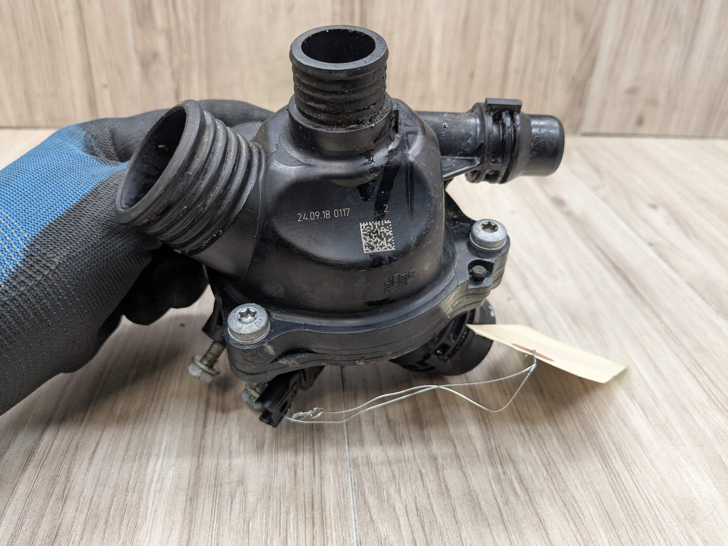 OEM BMW E82 E88 E90 E92 E93 135 335 Engine N54 Water Coolant Thermostat Housing