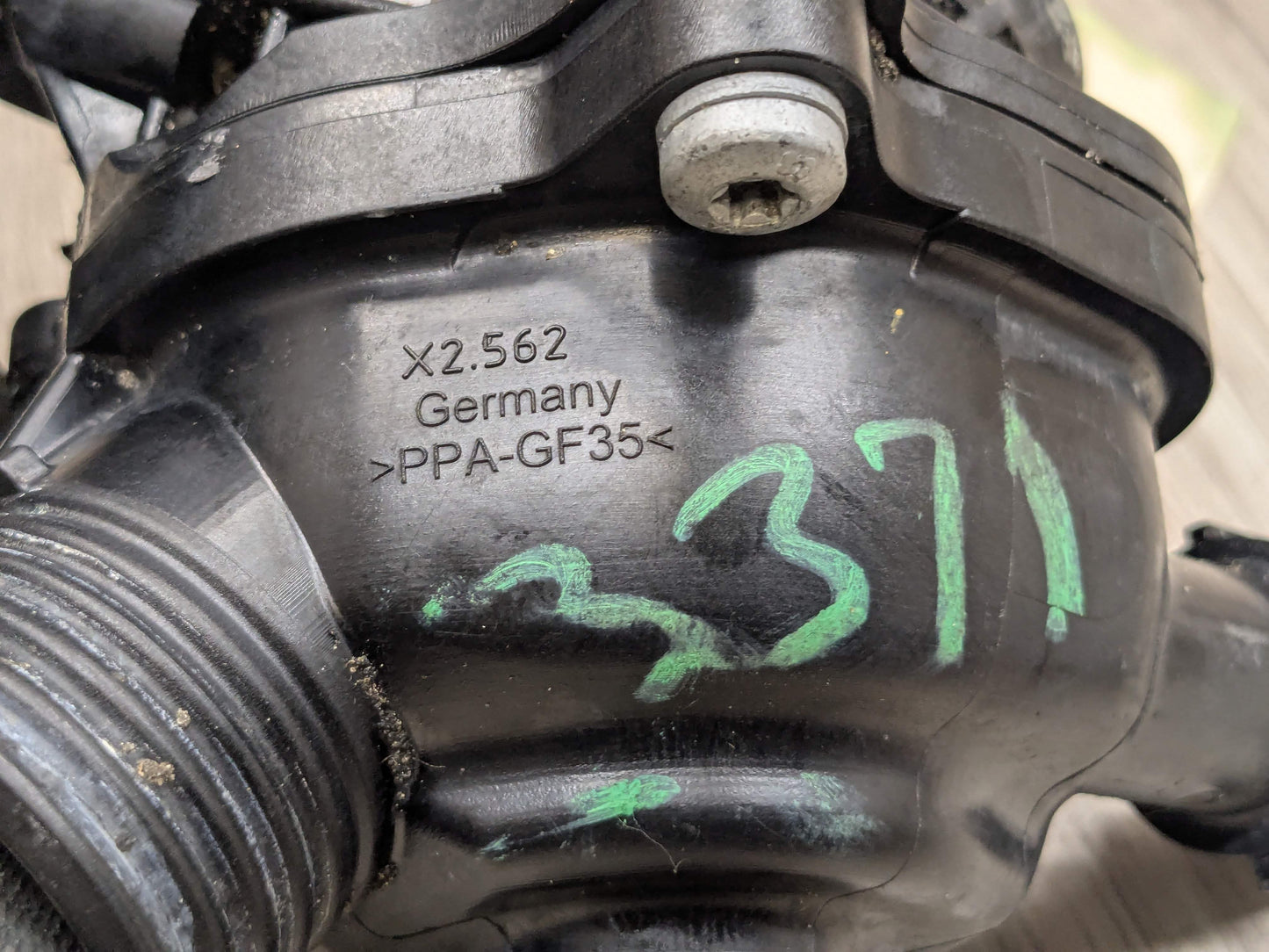 OEM BMW E82 E88 E90 E92 E93 135 335 Engine N54 Water Coolant Thermostat Housing